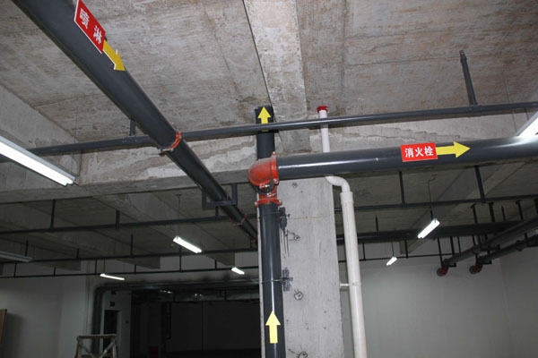 ���ܼ�����˨�ܵ����b